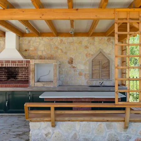 Villa Antico Villas 1 - 10min Walk To The Beach And Ormos Centre, Garden, Bbq *
