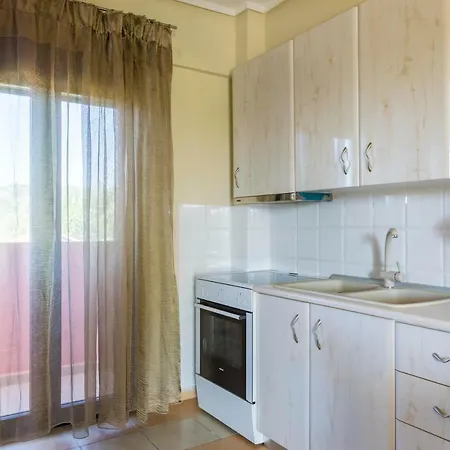 Antico Villas 1 - 10min Walk To The Beach And Ormos Centre, Garden, Bbq
