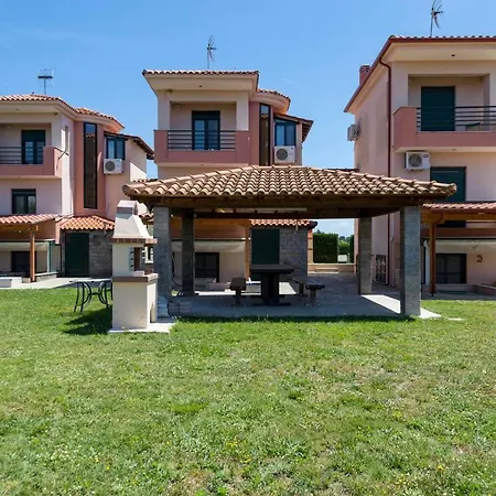 Villa Antico Villas 1 - 10min Walk To The Beach And Ormos Centre, Garden, Bbq Ormos Panagias